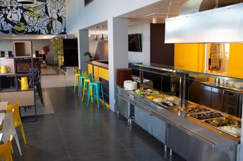 Restaurant, Hotel Modular Express Calama in Calama City Center Restaurant, Hotel Modular Express Calama in Calama City Center