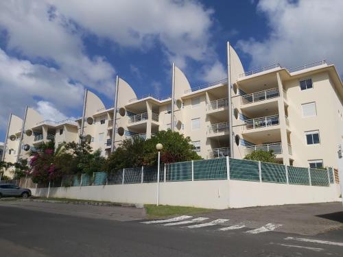 Appartement face à la marina du marin martinique (Appartement face a la marina du marin martinique) in Diamant Appartement face à la marina du marin martinique (Appartement face a la marina du marin martinique) in Diamant