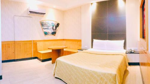 Bed, 楓情汽車旅館 in Pingtung Bed, 楓情汽車旅館 in Pingtung