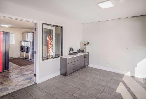 大堂, 6號汽車旅館-埃爾科,內華達州 (Motel 6 Elko, NV) in 艾爾克 (NV) 大堂, 6號汽車旅館-埃爾科,內華達州 (Motel 6 Elko, NV) in 艾爾克 (NV)