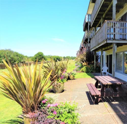 Kert, The Polynesian Resort in Ocean Shores Kert, The Polynesian Resort in Ocean Shores
