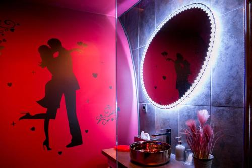 L'Insolite Spa Privatif ''Suite Luxueuse-Jacuzzi" in Croix-Daurade L'Insolite Spa Privatif ''Suite Luxueuse-Jacuzzi" in Croix-Daurade
