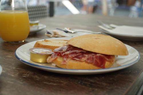 Cibo e bevande, Hotel Lima - Adults Recommended in Marbella Cibo e bevande, Hotel Lima - Adults Recommended in Marbella