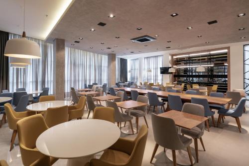 ห้องอาหาร, Slaviero Chapecó - Pet Friendly - Próximo a EFAPI (Slaviero Chapeco - Pet Friendly - Proximo a EFAPI) in ชาเปโก้ ห้องอาหาร, Slaviero Chapecó - Pet Friendly - Próximo a EFAPI (Slaviero Chapeco - Pet Friendly - Proximo a EFAPI) in ชาเปโก้