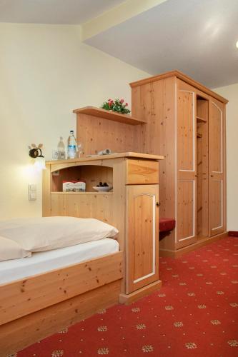 Hotel zur Post in Rohrdorf Hotel zur Post in Rohrdorf