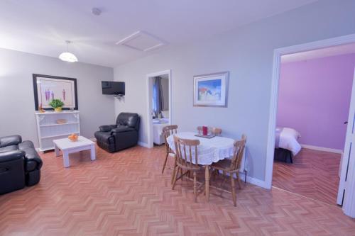 設施, 10minDriveCliffsOfMoher-Cozy2Br-Parking-WiFi in 拉欣奇 設施, 10minDriveCliffsOfMoher-Cozy2Br-Parking-WiFi in 拉欣奇