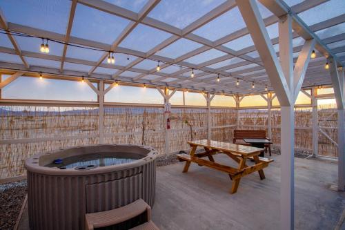 Sunlight Retreat in Rancho Mirage Sunlight Retreat in Rancho Mirage