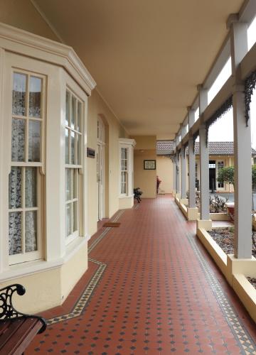 مدخل, Clifton Motel & Grittleton Lodge in بانبورى مدخل, Clifton Motel & Grittleton Lodge in بانبورى