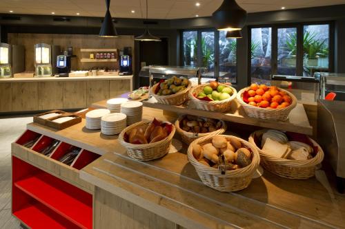 Restaurant, Ibis Gent Centrum St Baafs Kathedraal in Ghent Restaurant, Ibis Gent Centrum St Baafs Kathedraal in Ghent
