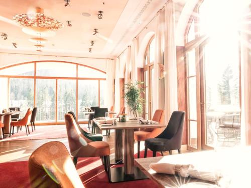 Étterem, Schloss Elmau Luxury Spa Retreat & Cultural Hideaway in Krun Étterem, Schloss Elmau Luxury Spa Retreat & Cultural Hideaway in Krun