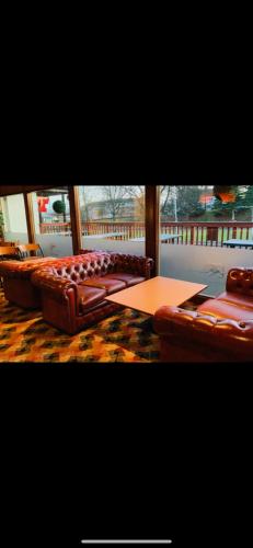 Bar/Bekleme Salonu, West Park Hotel in Glasgow Uluslararası Havaalanı Bar/Bekleme Salonu, West Park Hotel in Glasgow Uluslararası Havaalanı