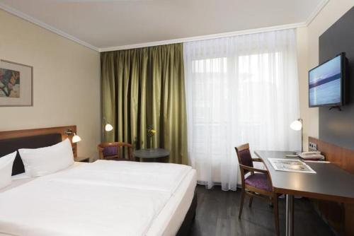 Seminaris SeeHotel Potsdam in Potsdam Seminaris SeeHotel Potsdam in Potsdam