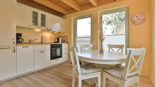 厨房, Heideröschen Park Heideröschen 9b (Heideroschen Park Heideroschen 9b) in 青斯特 厨房, Heideröschen Park Heideröschen 9b (Heideroschen Park Heideroschen 9b) in 青斯特