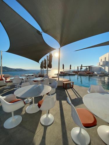 Vista exterior, Absolute Mykonos Suites & More in Mykonos Vista exterior, Absolute Mykonos Suites & More in Mykonos