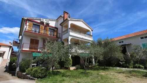 Apartments and Rooms Jelka in Malinska Apartments and Rooms Jelka in Malinska