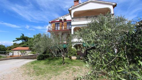Apartments and Rooms Jelka in Malinska Apartments and Rooms Jelka in Malinska