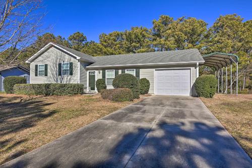 Beaufort Pad with Patio 3 Blocks to Waterfront! in 博福特 (NC) Beaufort Pad with Patio 3 Blocks to Waterfront! in 博福特 (NC)