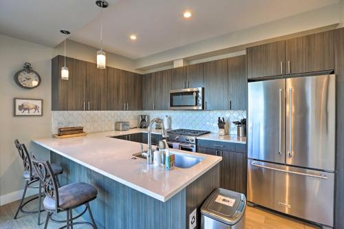 Denver Townhome with Rooftop Deck Walk to Mile High in Jefferson Park Denver Townhome with Rooftop Deck Walk to Mile High in Jefferson Park