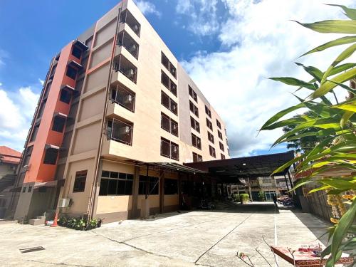 Pasawang Hotel (โรงแรมภาสว่าง) near Nakhon Hat Yai Municipal Public Park Pasawang Hotel (โรงแรมภาสว่าง) near Nakhon Hat Yai Municipal Public Park