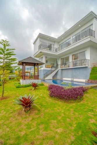 AL Jumeirah Resort Puncak near Sate Kambing Hanjawar AL Jumeirah Resort Puncak near Sate Kambing Hanjawar