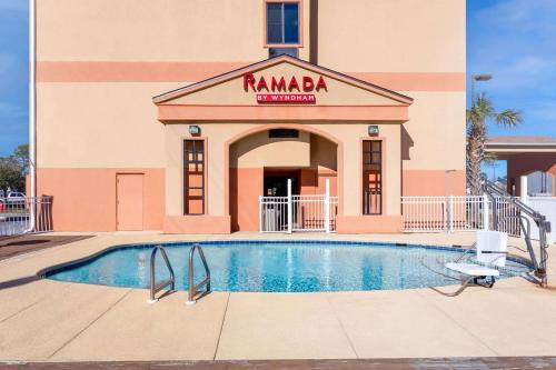 Facilities, Ramada by Wyndham Panama City in Panama City (FL) Facilities, Ramada by Wyndham Panama City in Panama City (FL)
