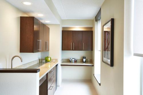 Konyha, Hyatt Place Lansing East in Lansing (Michigan) Konyha, Hyatt Place Lansing East in Lansing (Michigan)