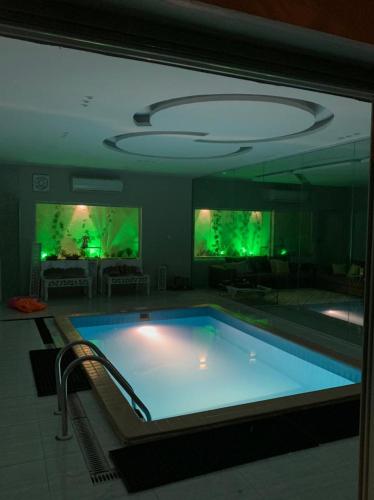 Swimming pool, شالية فاخر بمسبح خاص بمكة المكرمة in Al Taniem Swimming pool, شالية فاخر بمسبح خاص بمكة المكرمة in Al Taniem