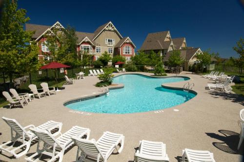 Kolam renang, Blue Mountain Resort Home Collection in The Blue Mountains (ON) Kolam renang, Blue Mountain Resort Home Collection in The Blue Mountains (ON)