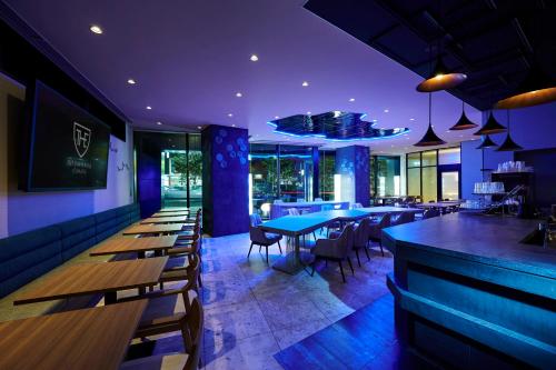 Bar/lounge, The Royal Park Canvas Kobe Sannomiya in Kobe Bar/lounge, The Royal Park Canvas Kobe Sannomiya in Kobe