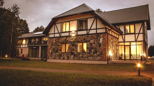 Usmas muiža (Usmas muiza) in Kandava Usmas muiža (Usmas muiza) in Kandava