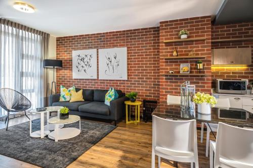 Corporate Apartment Rentals- The Vantage in Rosebank Corporate Apartment Rentals- The Vantage in Rosebank