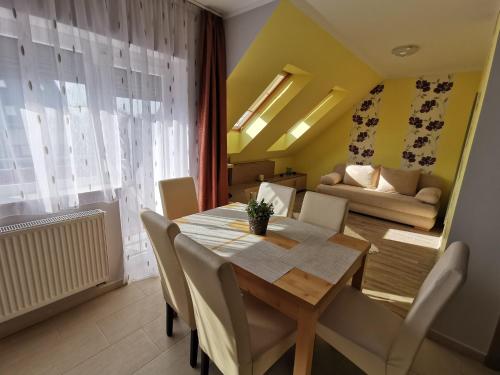 Szabó Apartman (Szabo Apartman) in سارفار Szabó Apartman (Szabo Apartman) in سارفار