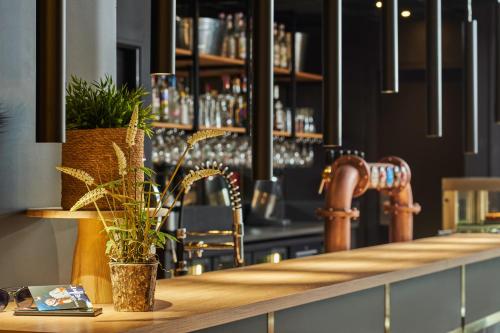 Bar/lounge, Ibis Clamart Paris Vélizy in Clamart Bar/lounge, Ibis Clamart Paris Vélizy in Clamart