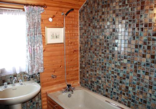 Bathroom, Sylvan Orchard in Gullane Bathroom, Sylvan Orchard in Gullane