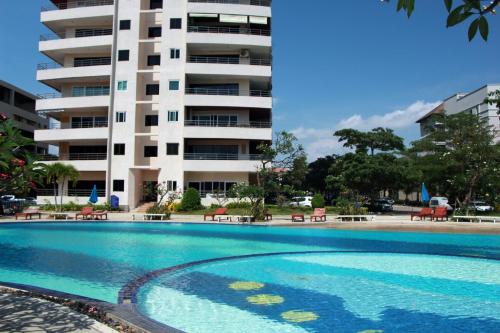 This photo about View Talay 3 Beach Apartments shared on HyHotel.com