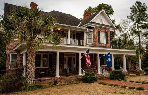 Elloree Bed and Breakfast in Columbia