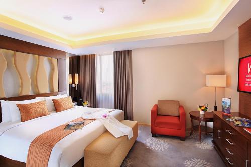 Swiss-Belinn Manyar in Surabaya Swiss-Belinn Manyar in Surabaya