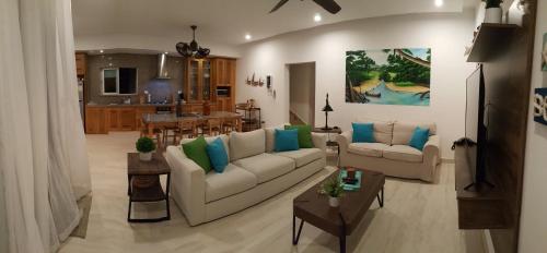 Saman Terrace in Cano Seco Saman Terrace in Cano Seco