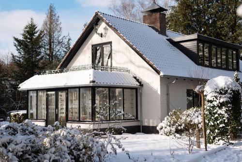 Modern Palace Emma Staete in Baarn Modern Palace Emma Staete in Baarn