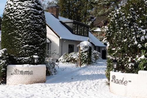 Modern Palace B&B Emma Staete in Baarn Modern Palace B&B Emma Staete in Baarn