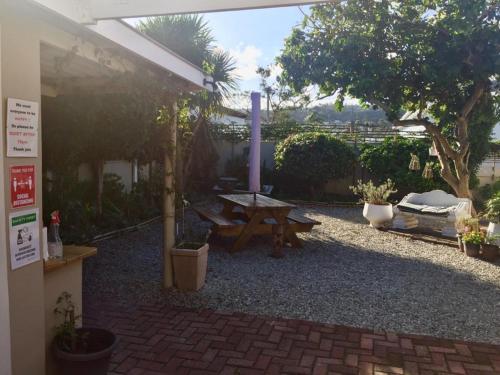 Vườn, Keedols Inn & Backpackers in Knysna Vườn, Keedols Inn & Backpackers in Knysna
