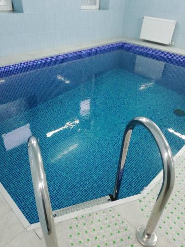Swimmingpool, Prometey Hotel in Kamianske Swimmingpool, Prometey Hotel in Kamianske