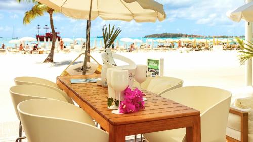 レストラン, ホランド ハウス ビーチ ホテル (Holland House Beach Hotel) in フィリップスバーグ レストラン, ホランド ハウス ビーチ ホテル (Holland House Beach Hotel) in フィリップスバーグ