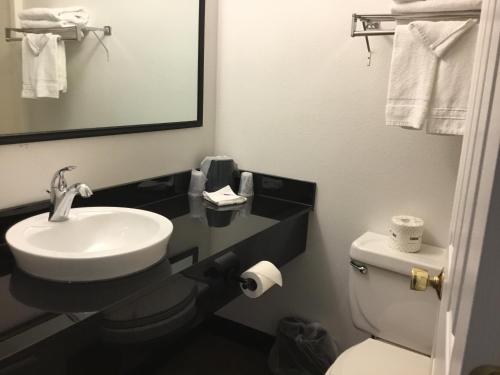 Motel 6-Baker City, OR in Baker City (OR) Motel 6-Baker City, OR in Baker City (OR)
