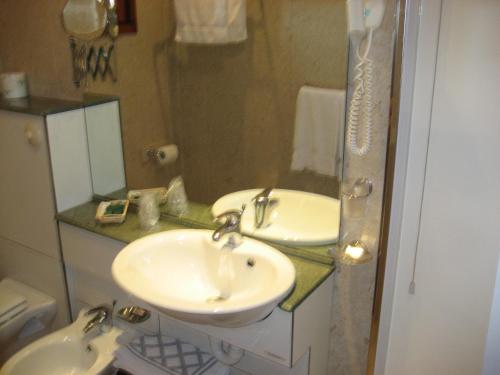 This photo about La Torre Ai Mari shared on HyHotel.com