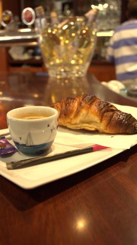 Comida y bebida, Hotel Le Derby in Quimper Comida y bebida, Hotel Le Derby in Quimper