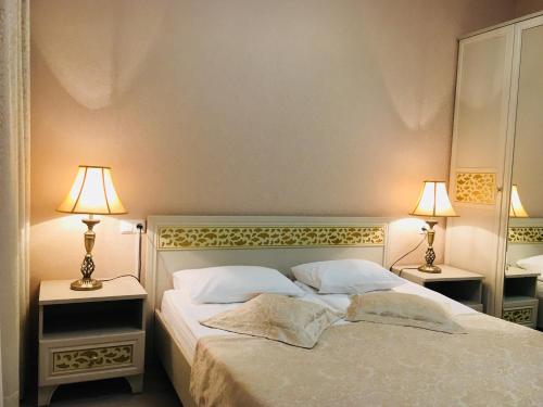 Bed, Guest House near Kolonnady in Kislovodsk Bed, Guest House near Kolonnady in Kislovodsk