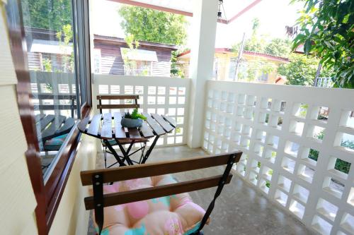 Balcony/terrace, HUG Khieng Khong Nongkhai Hostel near Daeng Namnueng Balcony/terrace, HUG Khieng Khong Nongkhai Hostel near Daeng Namnueng