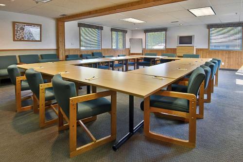 מתקני המלון, Super 8 By Wyndham Kenora in קנורה(או אן) מתקני המלון, Super 8 By Wyndham Kenora in קנורה(או אן)