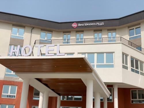 Ulaz, Best Western Plus Soaho Douala Airport in Douala Ulaz, Best Western Plus Soaho Douala Airport in Douala
